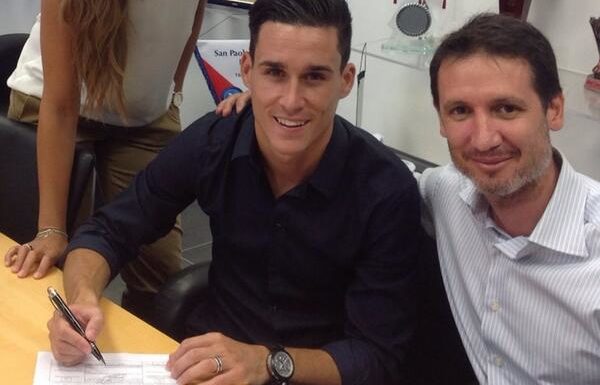 José Callejón unterschreibt seinen Vertrag beim SSC Neapel