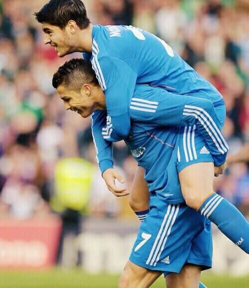 Álvaro Morata mit Cristiano Ronaldo gegen Betis Sevilla Álvaro Morata mit Cristiano Ronaldo gegen Betis Sevilla