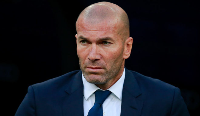 MADRID, SPAIN - SEPTEMBER 21: Coach Zinedine Zidane of Real Madrid CF looks on as he enters to the pitch prior to start the La Liga match between Real Madrid CF and Villarreal CF at Santiago Bernabeu stadium on September 21, 2016 in Madrid, Spain. (Photo by Gonzalo Arroyo Moreno/Getty Images)