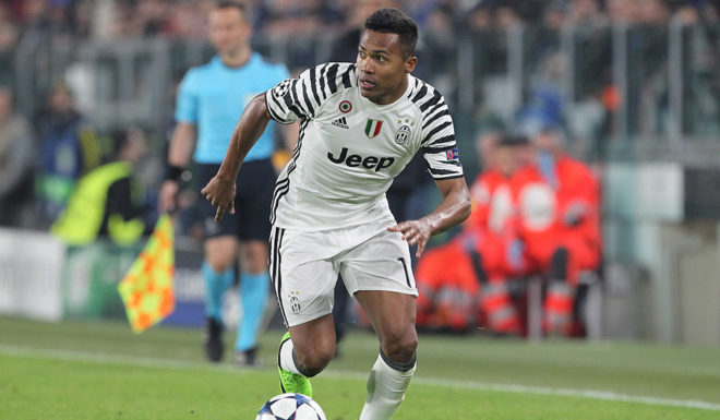 TURIN, ITALY - MARCH 14: Alex Sandro of Juventus FC in action during the UEFA Champions League Round of 16 second leg match between Juventus and FC Porto at Juventus Stadium on March 14, 2017 in Turin, Italy. (Photo by Marco Luzzani/Getty Images)