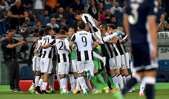 ROME, ITALY - MAY 17: Daniel Alves Da Silva of Juventus FC celebrates after scoring the opening goal during the TIM Cup Final match between SS Lazio and Juventus FC at Olimpico Stadium on May 17, 2017 in Rome, Italy. (Photo by Giuseppe Bellini/Getty Images)