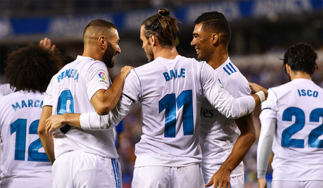LA CORUNA, SPAIN - AUGUST 20: Gareth Bale of Real Madrid scores the first goal during the La Liga match between Deportivo La Coruna and Real Madrid at Riazor Stadium on August 20, 2017 in La Coruna, Spain. (Photo by Octavio Passos/Getty Images)