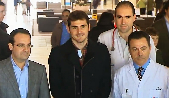 Iker Casillas besucht das Krankenhaus "Rey Juan Carlos" in Móstoles