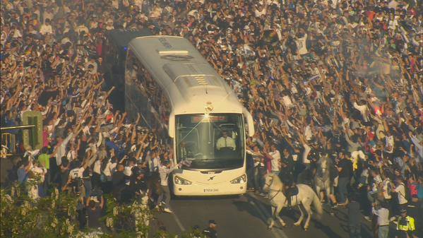 real madrid bus empfang bernabeu