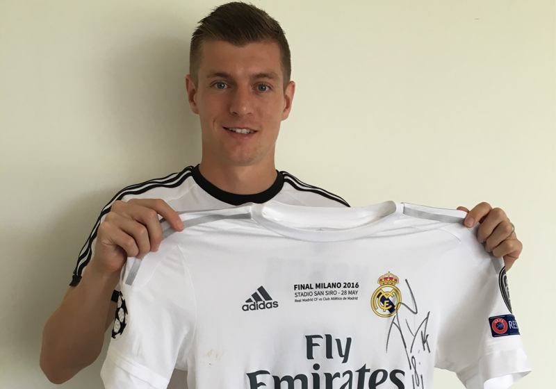 toni kroos cl final trikot stiftung united charity