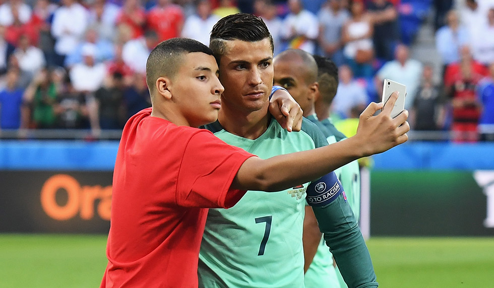 Cristiano Ronaldo Fan Selfie Portugal Europameisterschaft Halbfinale