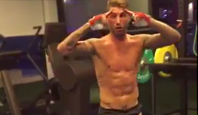 sergio ramos training topless oben ohne