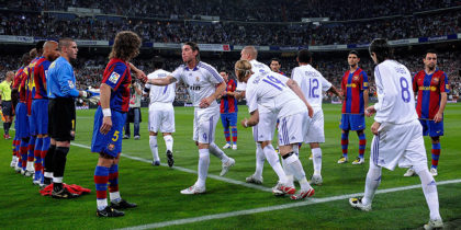 Real Madrid v Barcelona - La Liga Pasillo Spalier