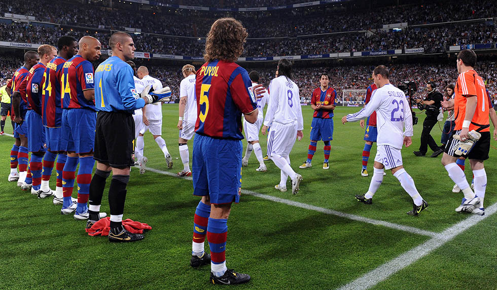 Real Madrid v Barcelona - La Liga Pasillo Spalier 2008