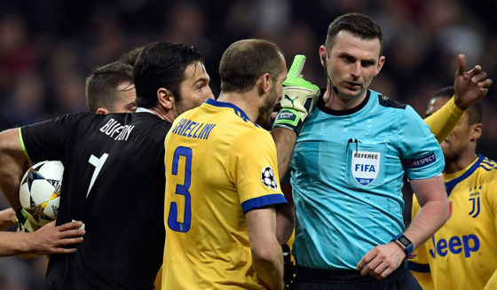 Gianluigi Buffon Michael Oliver