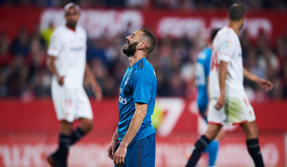 SEVILLE, SPAIN - MAY 09: Karim Benzema of Real Madrid CF reacts during the La Liga match between Sevilla FC and Real Madrid at Ramon Sanchez Pizjuan stadium on May 9, 2018 in Seville, Spain. (Photo by Aitor Alcalde/Getty Images)