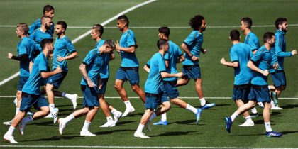 Real Madrid players attend a training session during Real Madrid's Media Open Day ahead of their UEFA Champions league final footbal match against Liverpool FC, in Madrid on May 22, 2018. (Photo by GABRIEL BOUYS / AFP) (Photo credit should read GABRIEL BOUYS/AFP/Getty Images)