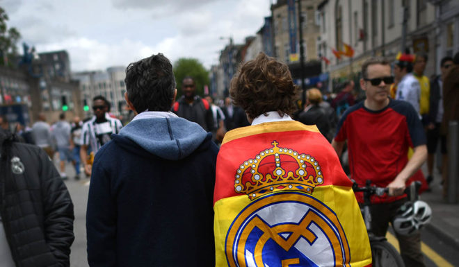 FBL-EUR-C1-JUVENTUS-REAL MADRID-FANS