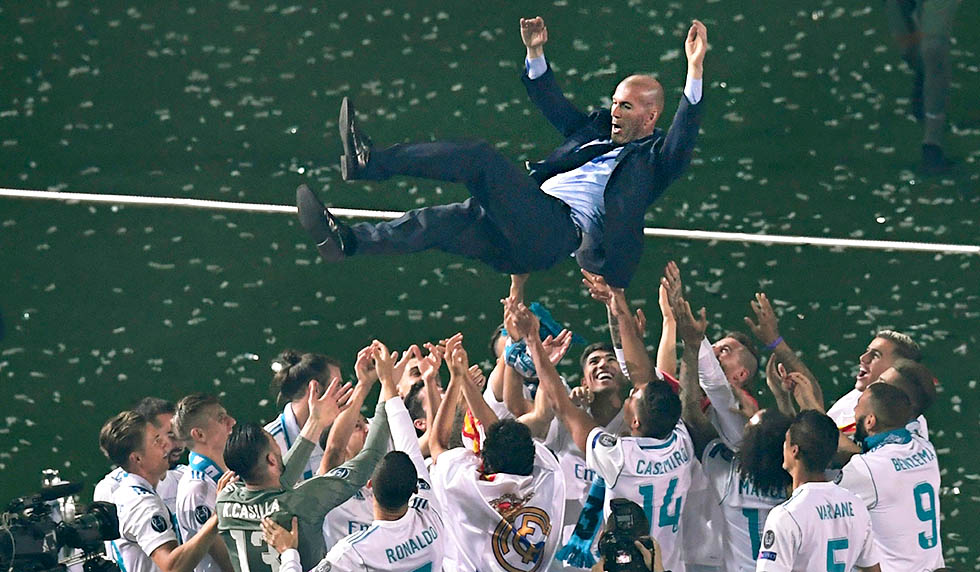 TOPSHOT-FBL-EUR-C1-REAL MADRID