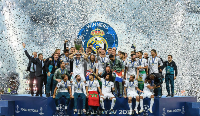 KIEV, UKRAINE - MAY 26: Real Madrid CF players ceebrates with the trophy following his side victory in the UEFA Champions League final between Real Madrid and Liverpool on May 26, 2018 in Kiev, Ukraine. (Photo by David Ramos/Getty Images)
