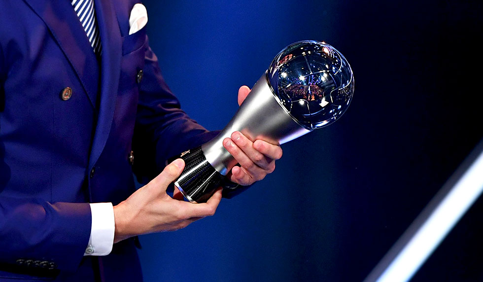 Real Madrid and Portugal's forward Cristiano Ronaldo holds his trophy after winning the The Best FIFA Mens Player of 2016 Award during The Best FIFA Football Awards ceremony, on January 9, 2017 in Zurich. / AFP / Fabrice COFFRINI (Photo credit should read FABRICE COFFRINI/AFP/Getty Images)