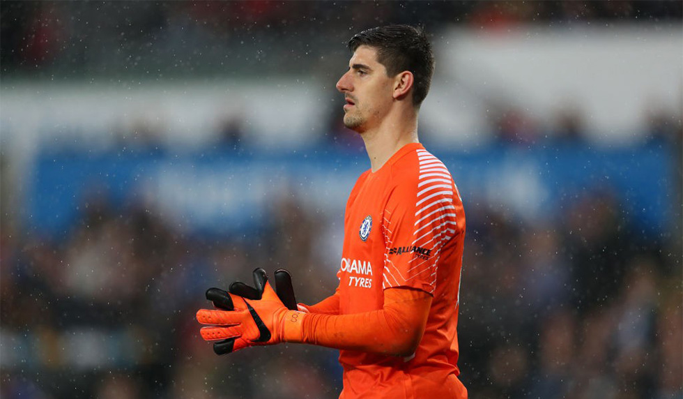 SWANSEA, WALES - APRIL 28: Chelsea goalkeeper Thibaut Courtois during the Premier League match between Swansea City and Chelsea at Liberty Stadium on April 28, 2018 in Swansea, Wales. (Photo by Catherine Ivill/Getty Images)