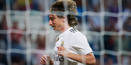 MADRID, SPAIN - AUGUST 11: Luka Modric of Real Madrid CF reacts during the Santiago Bernabeu Trophy between Real Madrid CF and AC Milan at Estadio Santiago Bernabeu on August 11, 2018 in Madrid, Spain. (Photo by Gonzalo Arroyo Moreno/Getty Images)