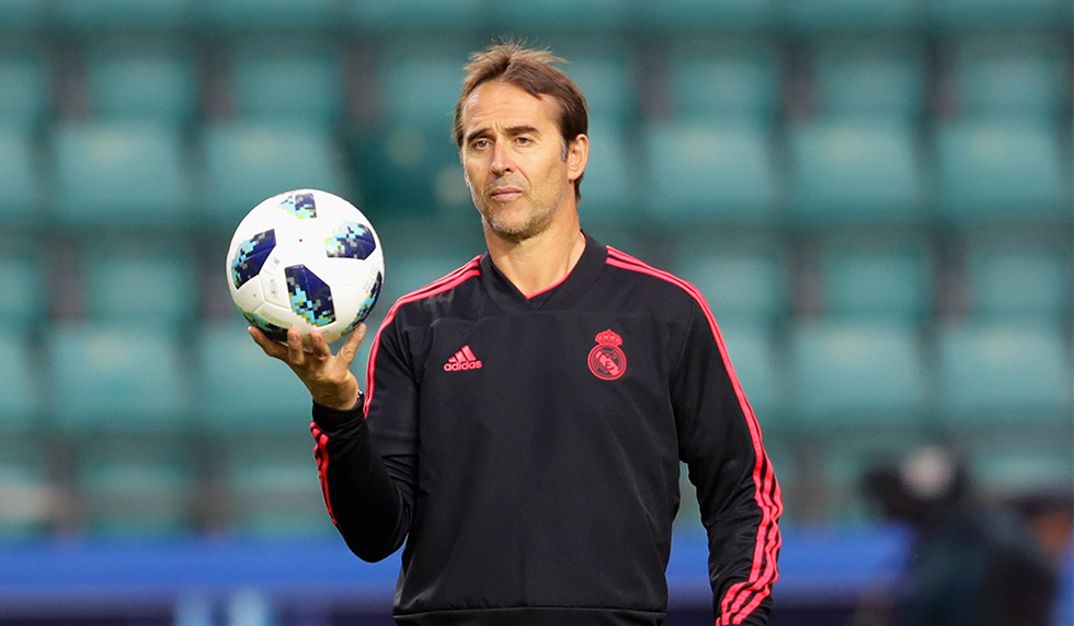 TALLINN, ESTONIA - AUGUST 14: Julen Lopetegui, head coach of Real Madrid CF plays with the ball during a training session ahead of the UEFA Super Cup match against Atletico Madrid at Lillekuela Stadium on August 14, 2018 in Tallinn, Estonia. (Photo by Alexander Hassenstein/Getty Images)