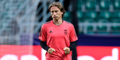 Real Madrid's Croatian midfielder Luka Modric takes part in a trainig session at Lillekula stadium in Tallinn on August 14, 2018, on the eve of the UEFA Super Cup football match Atletico de Madrid vs Real Madrid CF. (Photo by JAVIER SORIANO / AFP) (Photo credit should read JAVIER SORIANO/AFP/Getty Images)