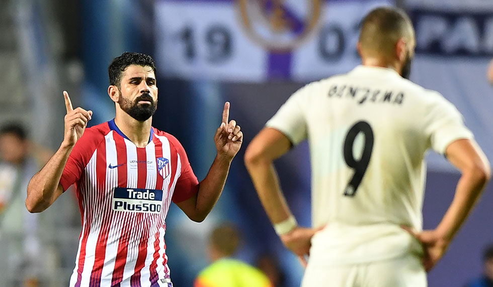 Atletico Madrid's Spanish forward Diego Costa (L) celebrates after scoring a second goal during the UEFA Super Cup football match between Real Madrid and Atletico Madrid at the Lillekula Stadium in the Estonian capital Tallinn on August 15, 2018. (Photo by Janek SKARZYNSKI / AFP) (Photo credit should read JANEK SKARZYNSKI/AFP/Getty Images)
