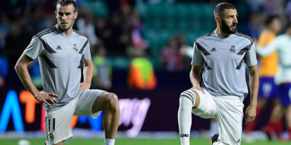 Real Madrid's Welsh forward Gareth Bale and Real Madrid's French forward Karim Benzema (R) warm up before the UEFA Super Cup football match between Real Madrid and Atletico Madrid at the Lillekula Stadium in the Estonian capital Tallinn on August 15, 2018. (Photo by JAVIER SORIANO / AFP) (Photo credit should read JAVIER SORIANO/AFP/Getty Images)
