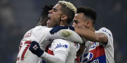 Lyon's Spanish forward Mariano Diaz (C) celebrates with teammates after scoring a goal during the French L1 football match Olympique Lyonnais (OL) vs Marseille (OM) at the Parc Olympique Lyonnais stadium in Decines-Charpieu, central-eastern France on December 17, 2017. / AFP PHOTO / JEFF PACHOUD (Photo credit should read JEFF PACHOUD/AFP/Getty Images)