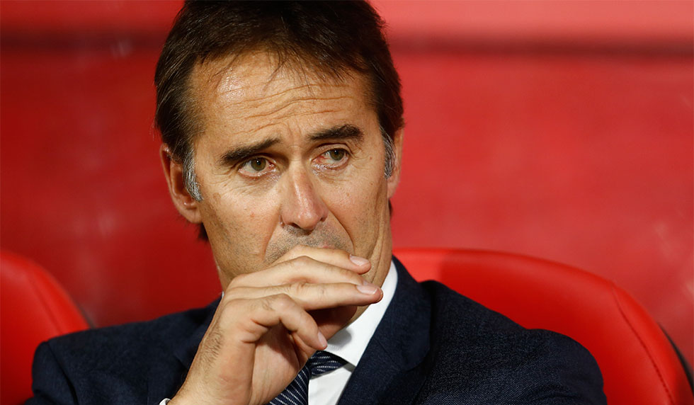 Real Madrid's Spanish coach Julen Lopetegui looks on before the Spanish league football match between Girona FC and Real Madrid CF at the Montilivi stadium in Girona on August 26, 2018. (Photo by Pau Barrena / AFP) (Photo credit should read PAU BARRENA/AFP/Getty Images)