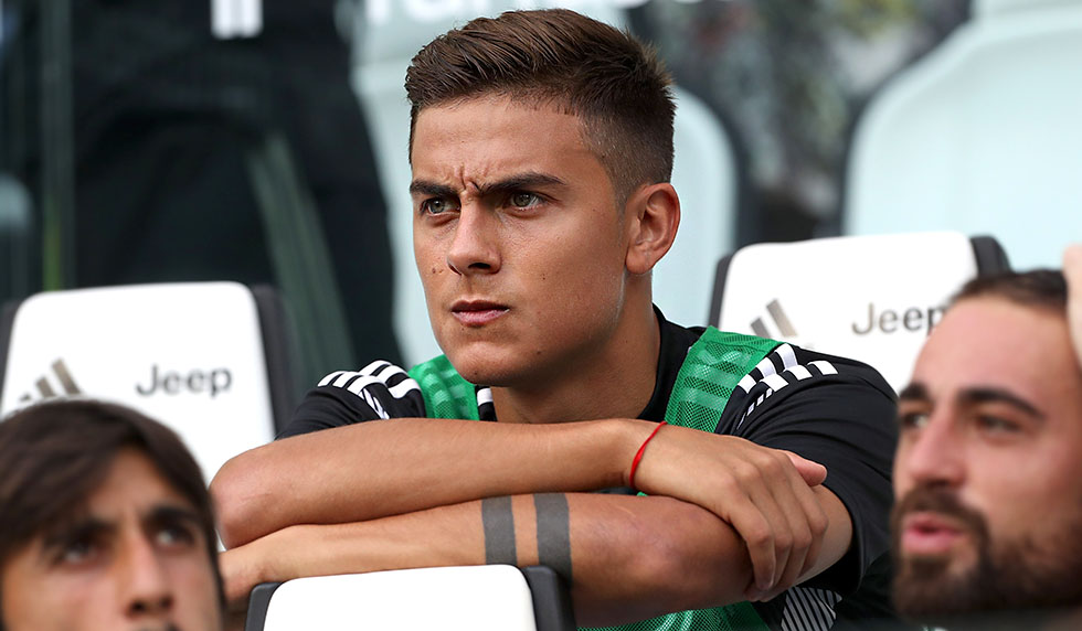 TURIN, ITALY - AUGUST 25: Paulo Dybala of Juventus looks on prior to the Serie A match between Juventus and SS Lazio at Allianz Stadium on August 25, 2018 in Turin, Italy. (Photo by Marco Luzzani/Getty Images)