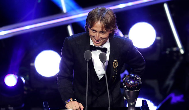LONDON, ENGLAND - SEPTEMBER 24: Luka Modric of Real Madrid receives the trophy for The Best FIFA Men's Player 2018 during the The Best FIFA Football Awards Show at Royal Festival Hall on September 24, 2018 in London, England. (Photo by Dan Istitene/Getty Images)