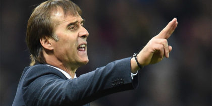MOSCOW, RUSSIA - OCTOBER 02: Head coach Julen Lopetegui of Real Madrid gestures during the Group G match of the UEFA Champions League between CSKA Moscow and Real Madrid at the Luzhniki Stadium on October 02, 2018 in Moscow, Russia. (Photo by Epsilon/Getty Images)