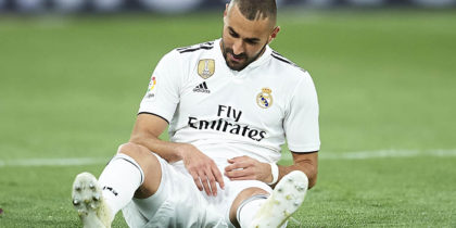 VITORIA-GASTEIZ, SPAIN - OCTOBER 06: Karim Benzema of Real Madrid CF reacts during the La Liga match between Deportivo Alaves and Real Madrid CF at Estadio de Mendizorroza on October 6, 2018 in Vitoria-Gasteiz, Spain. (Photo by Juan Manuel Serrano Arce/Getty Images)