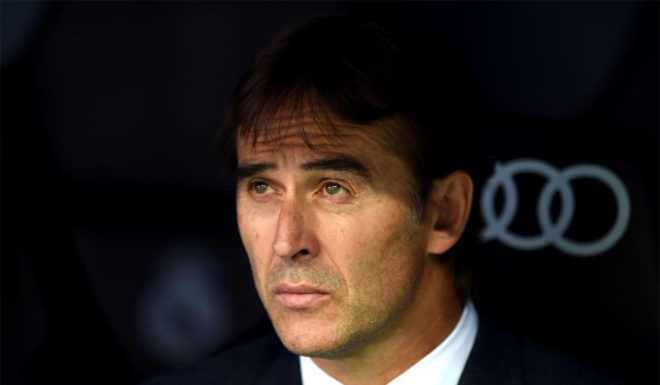 Julen Lopetegui, Manager of Real Madrid looks on during the La Liga match between Real Madrid CF and Levante UD at Estadio Santiago Bernabeu on October 20, 2018 in Madrid, Spain. (Photo by Denis Doyle/Getty Images)
