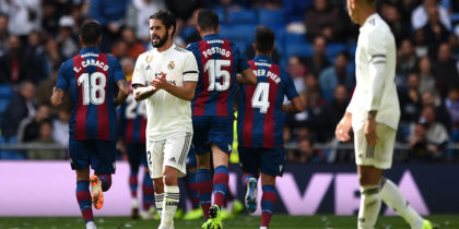 MADRID, SPAIN - OCTOBER 20: Isco of Real Madrid reacts after Levante score their first goal during the La Liga match between Real Madrid CF and Levante UD at Estadio Santiago Bernabeu on October 20, 2018 in Madrid, Spain. (Photo by Denis Doyle/Getty Images)
