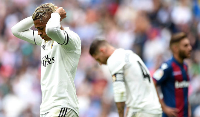 MADRID, SPAIN - OCTOBER 20: Mariano Diaz of Real Madrid reacts during the La Liga match between Real Madrid CF and Levante UD at Estadio Santiago Bernabeu on October 20, 2018 in Madrid, Spain. (Photo by Denis Doyle/Getty Images)