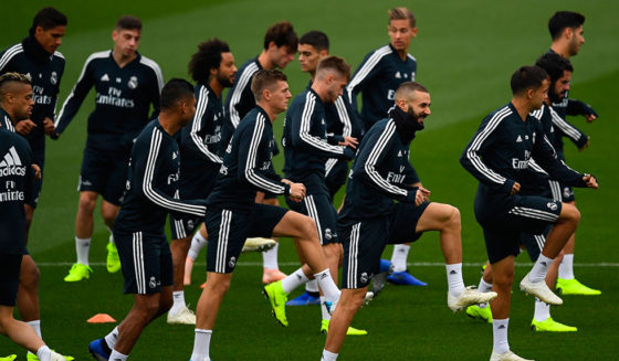 Real Madrid players attend a training session at the Ciudad Real Madrid training facilities in Madrid's suburb of Valdebebas, on October 27, 2018 on the eve of the Spanish League "Clasico" football match Real Madrid CF vs FC Barcelona. (Photo by GABRIEL BOUYS / AFP) (Photo credit should read GABRIEL BOUYS/AFP/Getty Images)