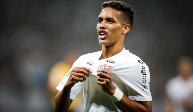 SAO PAULO, BRAZIL - SEPTEMBER 01: Pedrinho #38 of Corinthians celebrates his team's first goal during the match against Atletico MG for the Brasileirao Series A 2018 at Arena Corinthians Stadium on September 01, 2018 in Sao Paulo, Brazil. (Photo by Alexandre Schneider/Getty Images)
