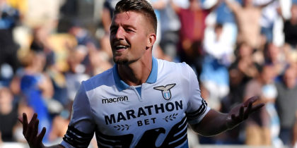 Lazio's Serbian midfielder Sergej Milinkovic-Savic celebrates after scoring a goal during the Italian Serie A football match between SS Lazio and Genoa CFC at the Olympic Stadium in Rome on September 23, 2018. (Photo by Tiziana FABI / AFP) (Photo credit should read TIZIANA FABI/AFP/Getty Images)