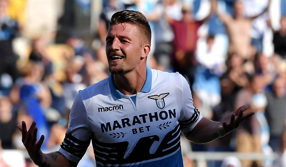 Lazio's Serbian midfielder Sergej Milinkovic-Savic celebrates after scoring a goal during the Italian Serie A football match between SS Lazio and Genoa CFC at the Olympic Stadium in Rome on September 23, 2018. (Photo by Tiziana FABI / AFP) (Photo credit should read TIZIANA FABI/AFP/Getty Images)
