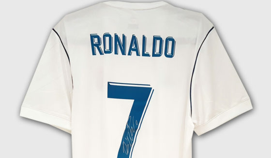 cristiano ronaldo trikot unterschrieben unterschrift united charity