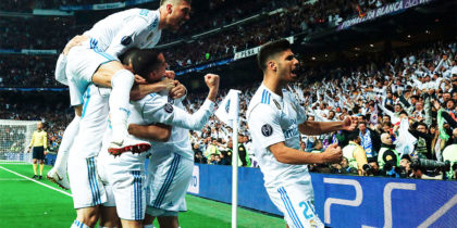 Real Madrid's players celebrate their second goal during the UEFA Champions League semi-final second leg football match between Real Madrid and Bayern Munich at the Santiago Bernabeu Stadium in Madrid on May 1, 2018. (Photo by OSCAR DEL POZO / AFP) (Photo credit should read OSCAR DEL POZO/AFP/Getty Images)