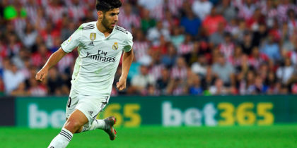 Real Madrid's Spanish midfielder Marco Asensio controls the ball during the Spanish league football match between Athletic Club Bilbao and Real Madrid CF at the San Mames stadium in Bilbao on September 15, 2018. (Photo by LLUIS GENE / AFP) (Photo credit should read LLUIS GENE/AFP/Getty Images)