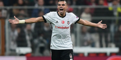 Besiktas' Portuguese defender Pepe reacts during the UEFA Champions League Group G football match between Besiktas and Monaco on November 1, 2017, at the Vodafone Park in Istanbul. / AFP PHOTO / OZAN KOSE (Photo credit should read OZAN KOSE/AFP/Getty Images)
