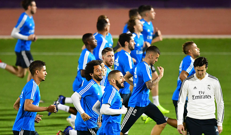 Real Madrid's players take part in a training session two days before the FIFA Club World Cup semi-final football match Real Madrid x Kashima Antlers at New York University Abu Dhabi's stadium in the Emirati capital Abu Dhabi on December 17, 2018. (Photo by GIUSEPPE CACACE / AFP) (Photo credit should read GIUSEPPE CACACE/AFP/Getty Images)