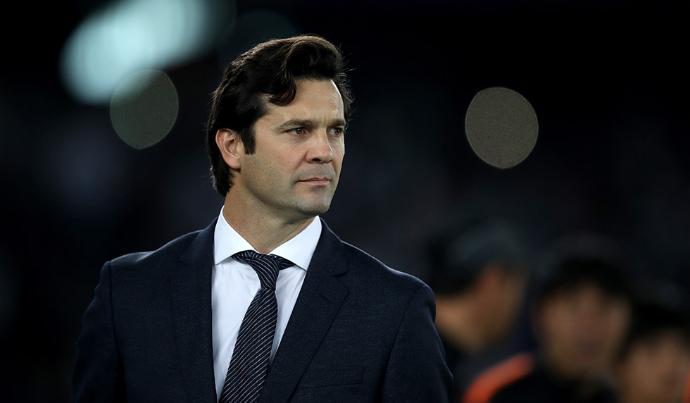 ABU DHABI, UNITED ARAB EMIRATES - DECEMBER 19: Santiago Solari, Manager of Real Madrid looks on during the FIFA Club World Cup semi-final match between Kashima Antlers and Real Madrid at Zayed Sports City Stadium on December 19, 2018 in Abu Dhabi, United Arab Emirates. (Photo by Francois Nel/Getty Images)
