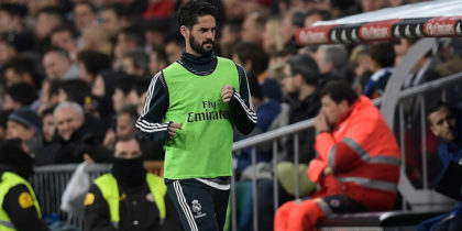 Real Madrid's Spanish midfielder Isco warms up on the sidelines during the Spanish league football match between Real Madrid and Valencia at the Santiago Bernabeu stadium in Madrid on December 1, 2018. (Photo by OSCAR DEL POZO / AFP) (Photo credit should read OSCAR DEL POZO/AFP/Getty Images)