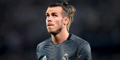 ABU DHABI, UNITED ARAB EMIRATES - DECEMBER 22: Gareth Bale of Real Madrid warms up prior to the FIFA Club World Cup UAE 2018 Final between Al Ain and Real Madrid at the Zayed Sports City Stadium on December 22, 2018 in Abu Dhabi, United Arab Emirates. (Photo by Francois Nel/Getty Images)