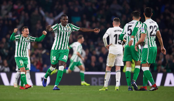 SEVILLE, SPAIN - JANUARY 13: William Carvalho of Real Betis Balompie (C) celebrates after scoring Sergio Canales of Real Betis Balompie during the La Liga match between Real Betis Balompie and Real Madrid CF at Estadio Benito Villamarin on January 13, 2019 in Seville, Spain. (Photo by Aitor Alcalde/Getty Images)