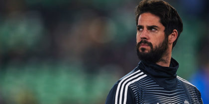 SEVILLE, SPAIN - JANUARY 13: Isco Alarcon of Real Madrid CF looks on during the La Liga match between Real Betis Balompie and Real Madrid CF at Estadio Benito Villamarin on January 13, 2019 in Seville, Spain. (Photo by Aitor Alcalde/Getty Images)