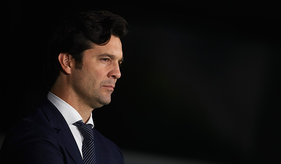 SEVILLE, SPAIN - JANUARY 13: Santiago Solari of Real Madrid CF looks on during the La Liga match between Real Betis Balompie and Real Madrid CF at Estadio Benito Villamarin on January 13, 2019 in Seville, Spain. (Photo by Aitor Alcalde/Getty Images)